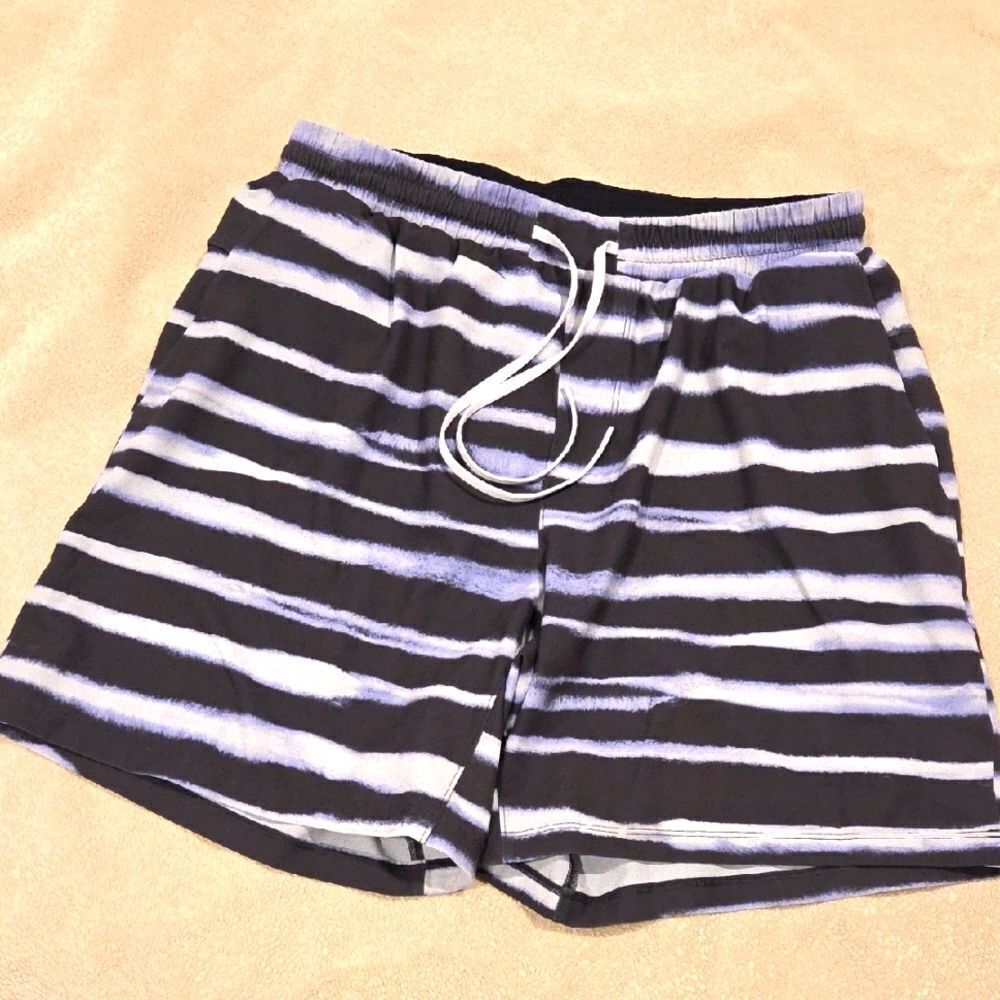Lululemon Pool Short 7" Striped, Med